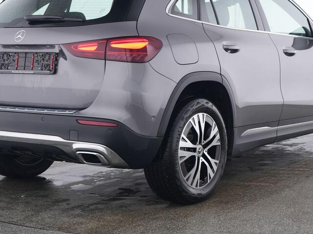 Mercedes-Benz GLA-KLASSE 250 e Plug-In Hybride Achteruitrijcamera | Ledkoplampen | 11kW Laden | Easy Pack achterklep | Stuur en Stoelverwarming. Inclusief 24 maanden MB Certified garantie voor Europa.
