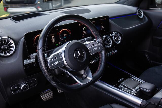 Mercedes-Benz GLA-KLASSE 250 e AMG Line , Panoramadak, Sfeerverlichting,