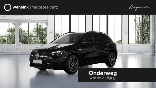 Mercedes-Benz GLA-KLASSE 250 e Business Solution AMG | Nightpakket | Panoramaschuifdak | Achteruitrijcamera | Stoelverwarming | Sfeerverlichting | LED verlichting |