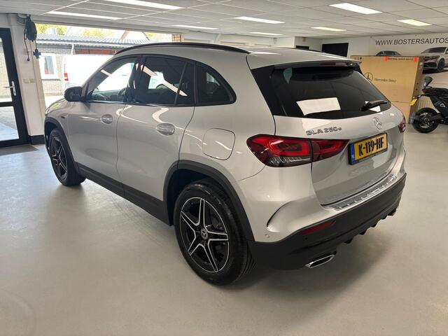 Mercedes-Benz GLA-KLASSE 250 e AMG Pano/Memory/Keyless go/Night/Ambilight/Widescreen