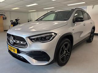 mercedes-benz-gla-klasse-250-e-amg-
