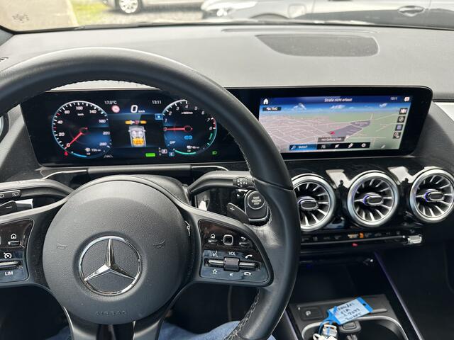 Mercedes-Benz GLA-KLASSE 250 e AMG Line