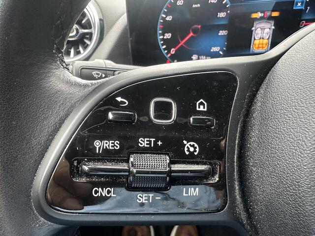 Mercedes-Benz GLA-KLASSE 250 e AMG Line