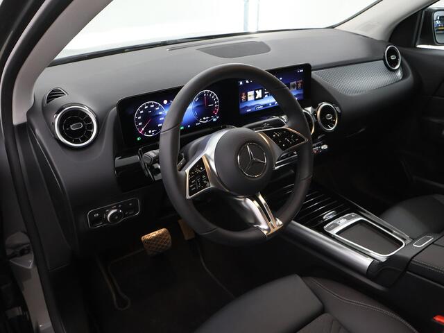 Mercedes-Benz GLA-KLASSE 250 e Luxury Line | Night pakket | 360 graden camera | Multibeam | Apple carplay |