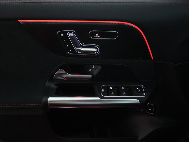 Mercedes-Benz GLA-KLASSE 250 e AMG Nightpakket Face Lift | Memory | Keyless Go | Stoel- en Stuurverwarming | Car Play | Sfeerverlichting | Inclusief 24 maanden Mercedes-Benz Certified garantie voor Europa.