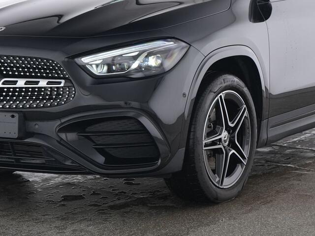 Mercedes-Benz GLA-KLASSE 250 e AMG Plug-In Hybride Edition AMG Line | Night Pakket | Panorama Schuif-Kanteldak | 11kW Laden | Multibeam Koplampen | Stuur en Stoelverwarming. Inclusief 24 maanden Mercedes-Benz Certified garantie voor Europa.