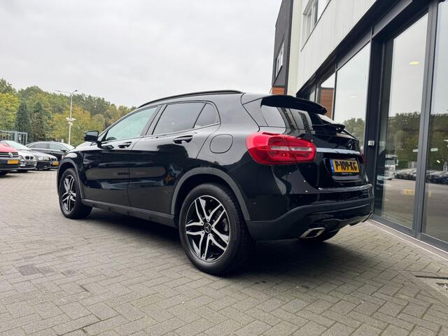Mercedes-Benz GLA-KLASSE 180 Sport Night Edition ,Xenon,Nav,Clima,Stoelverw,Standkachel,Camera
