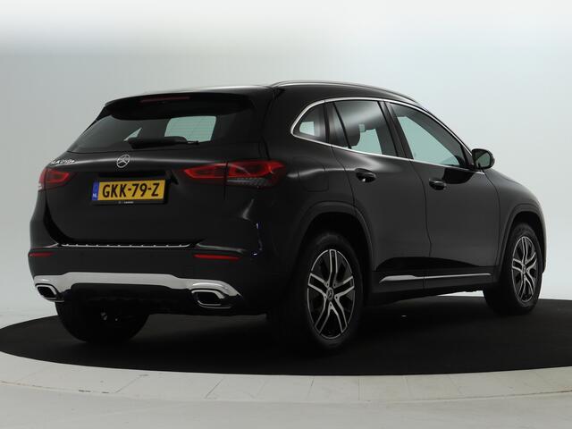 Mercedes-Benz GLA-KLASSE 250 e Plug-Hybride | Achteruitrijcamera | Apple Carplay | Sfeerverlichting | Dodehoekassistent | Inclusief 24 maanden MB Certified garantie voor Europa.