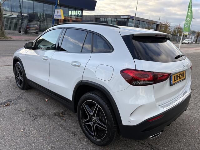 Mercedes-Benz GLA-KLASSE 250 e AMG Line