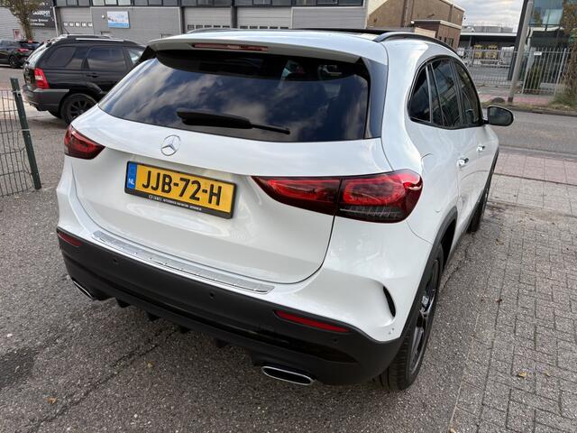Mercedes-Benz GLA-KLASSE 250 e AMG Line