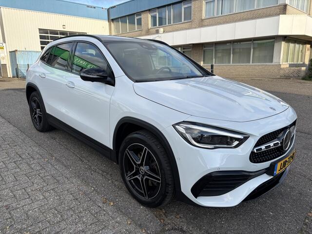 Mercedes-Benz GLA-KLASSE 250 e AMG Line