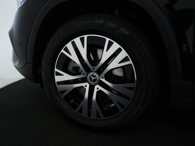 Mercedes-Benz GLA-KLASSE 250 e Plug-In Hybride | Panoramadak | Distronic | Sound system | Parkeerpakket met achteruitrijcamera | Stuur en Stoelverwarming. Inclusief 24 maanden MB Certified garantie voor Europa.