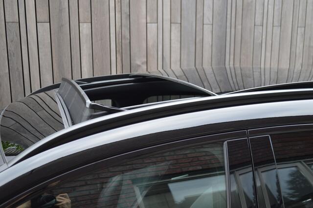 Mercedes-Benz GLA-KLASSE 250 e AMG Led Panorama Distronic Burmester Camera Night Augmented Pdc