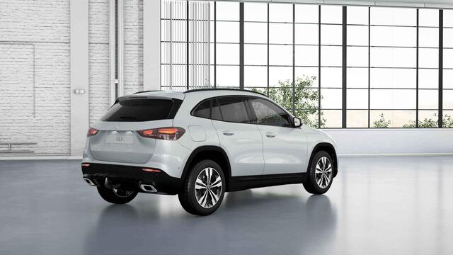 Mercedes-Benz GLA-KLASSE 250 e Luxury Line | Night pakket | Trekhaak | Stoelverwarming |