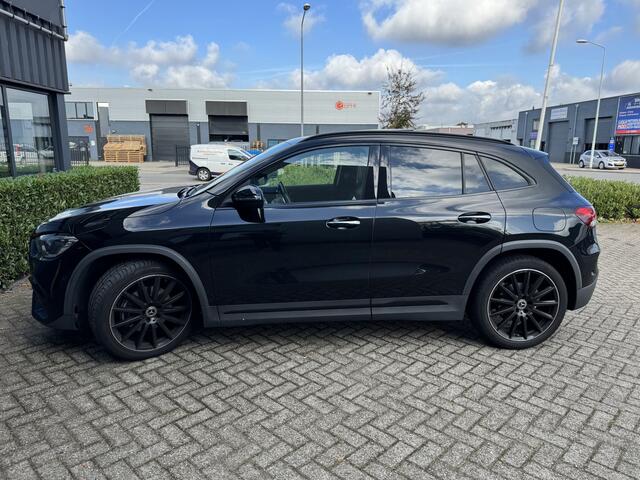 Mercedes-Benz GLA-KLASSE 200 AMG Line Panormadak Leder alcantara Navi 20" 66dkm!!