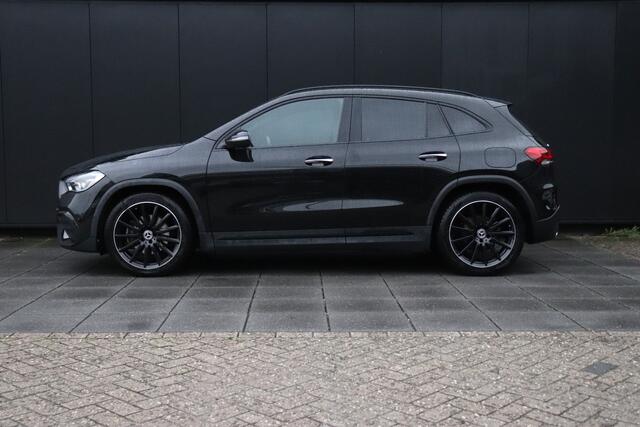 Mercedes-Benz GLA-KLASSE 180 AMG Line | PANO | CAMERA | NAVI | CRUISE | LMV |