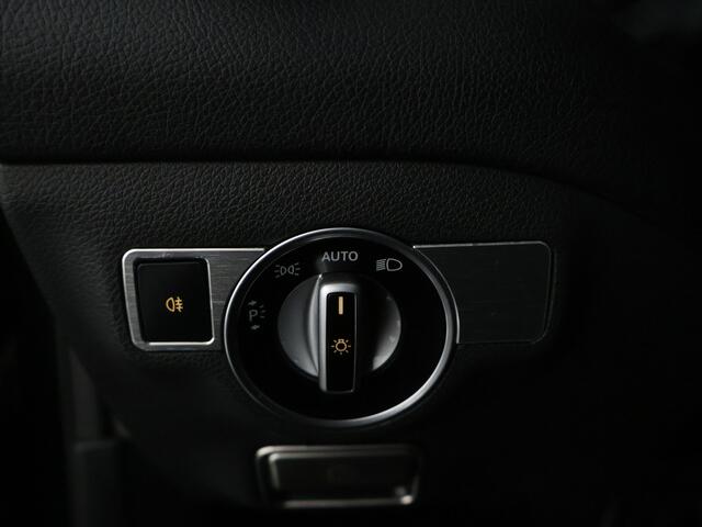Mercedes-Benz GLA-KLASSE 180 Business Solution AMG | Achteruitrijcamera | Navigatie | Stoelverwarming | Klimaatregeling | Inclusief 24 maanden MB Certified garantie voor Europa.