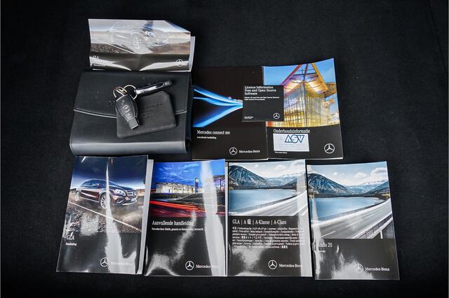 Mercedes-Benz GLA-KLASSE 200 AMG Pano Leder Navi NL Auto