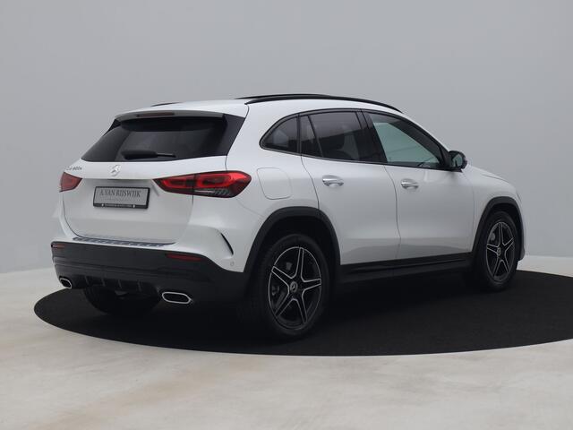 Mercedes-Benz GLA-KLASSE 250 e AMG Line | PANO | 360° | SFEERVERLICHTING | STOELVERWARMING