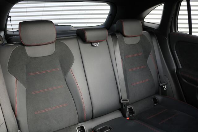 Mercedes-Benz GLA-KLASSE 250 e AMG Line (Panoramadak Sportleder/Memory Carplay Distronic 360Camera Multibeam Keyless PrivacyGlass Pdc V+A)