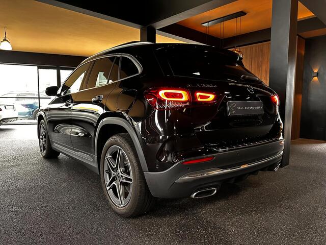Mercedes-Benz GLA-KLASSE 250 e AMG Line Amg/Pano/Elektrichestoelen/Headup