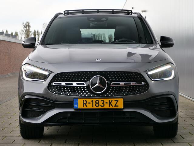 Mercedes-Benz GLA-KLASSE 250 e AMG Line Automaat Panoramadak / Sfeerverlichting / Stoelverwarming