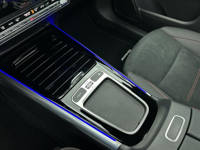 Mercedes-Benz GLA-KLASSE 180 Business Solution AMG | Nightpakket | Trekhaak | Smartphone Integratie | Panoramaschuifdak | Stoelverwarming | Multibeam LED | Keyless-Go comfortpakket |