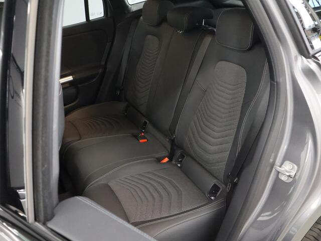 Mercedes-Benz GLA-KLASSE 250 e Luxury Line | Night pakket | 360 graden camera | Multibeam | Apple carplay |