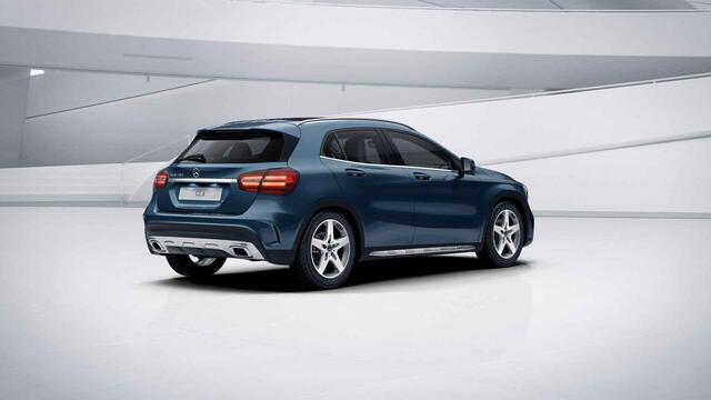 Mercedes-Benz GLA-KLASSE 180 Business Solution AMG | Panoramadak | 19" lichtmetalen velgen | Keyless | Achteruitrijcamera |