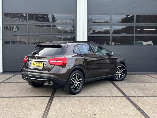 Mercedes-Benz GLA-KLASSE 180 Ambition | Panoramadak | Navigatie | Bi-Xenon | 1e eigenaar!! |