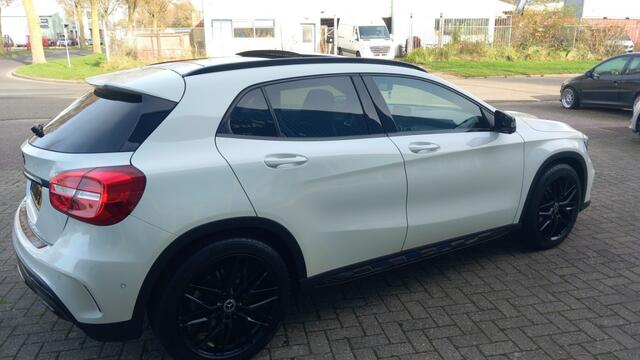Mercedes-Benz GLA-KLASSE 180Ambition AMG line