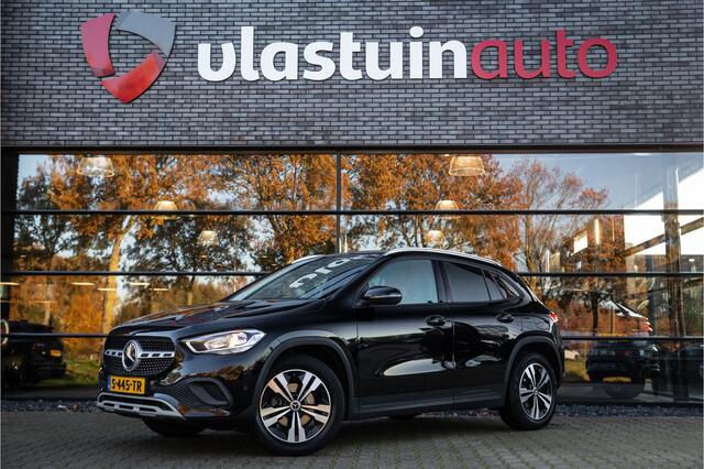 Mercedes-Benz GLA-KLASSE 180 , Trekhaak, Camera,