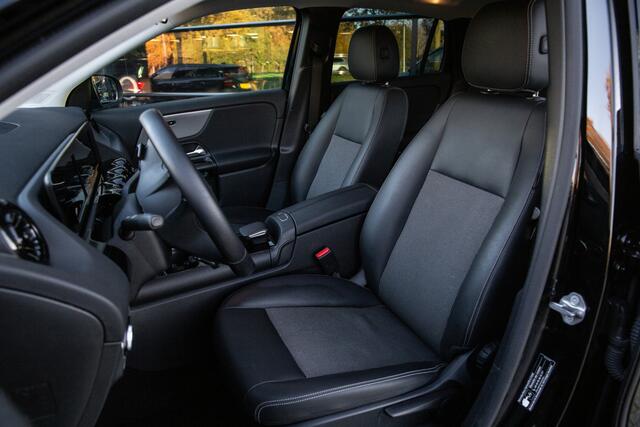 Mercedes-Benz GLA-KLASSE 180 , Trekhaak, Camera,