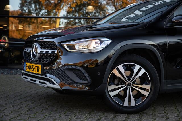 Mercedes-Benz GLA-KLASSE 180 , Trekhaak, Camera,