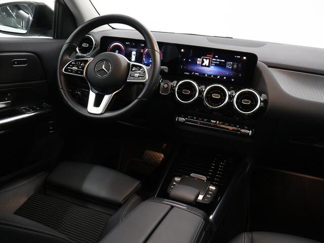 Mercedes-Benz GLA-KLASSE 250 e Luxury Line | Trekhaak | Stoelverwarming |