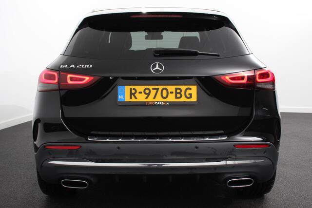 Mercedes-Benz GLA-KLASSE 200 AMG Line Automaat | Navigatie | Climate Control | Camera | Electrisch bedienbare achterklep | Dab | Led