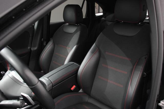 Mercedes-Benz GLA-KLASSE 200 AMG Line Automaat | Navigatie | Climate Control | Camera | Electrisch bedienbare achterklep | Dab | Led