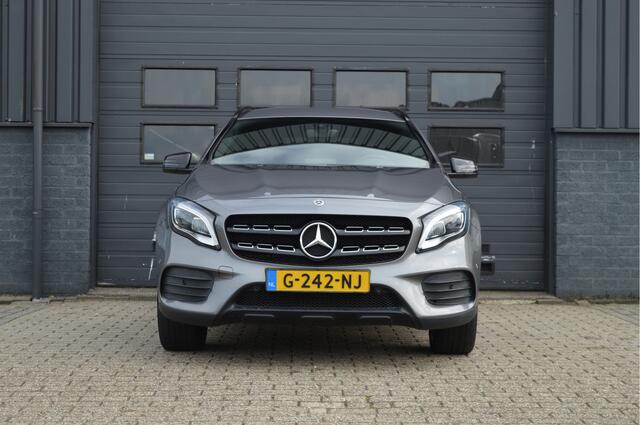 Mercedes-Benz GLA-KLASSE 180 Business Solution AMG | CAMERA |