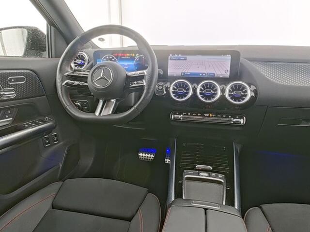 Mercedes-Benz GLA-KLASSE 250 e AMG Plug-In Hybride AMG Line Premium Plus | Night Pakket | Trekhaak | AC en DC Laden | Distronic | Stuur en Stoelverwarming. Inclusief 24 maanden MB Certified garantie voor Europa.