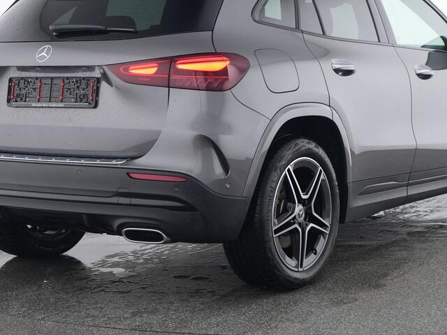 Mercedes-Benz GLA-KLASSE 250 e AMG Plug-In Hybride AMG Line Premium Plus | Night Pakket | Trekhaak | AC en DC Laden | Distronic | Stuur en Stoelverwarming. Inclusief 24 maanden MB Certified garantie voor Europa.