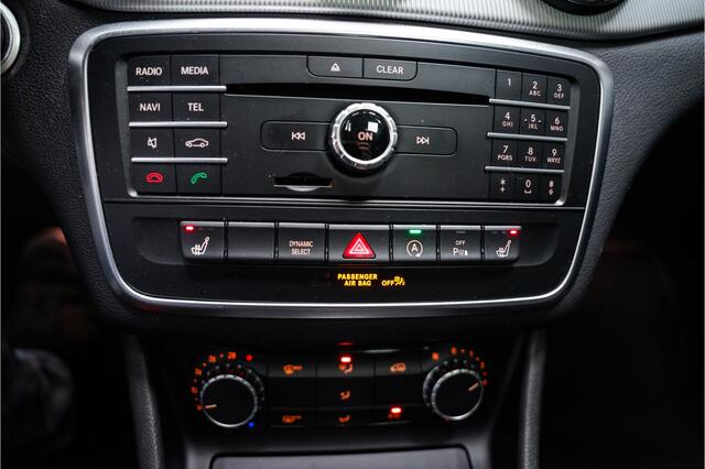Mercedes-Benz GLA-KLASSE 180 Prestige|Panodak|Stoelverwarming|Bi-Xenon
