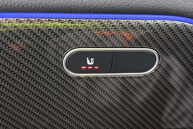 Mercedes-Benz GLA-KLASSE 180 AMG Line Pano, Trekhaak, Sfeerverlichting