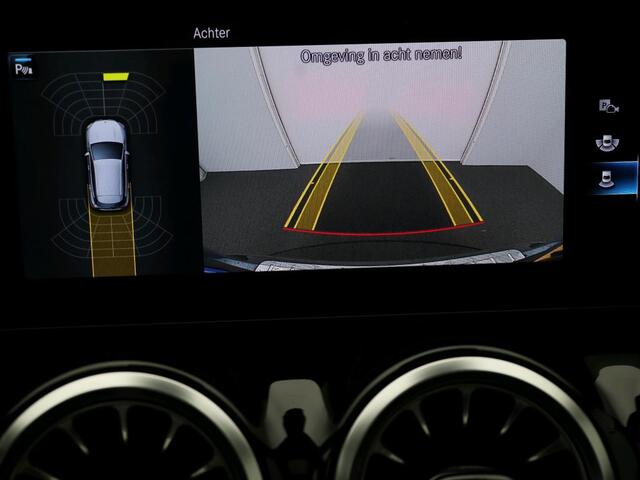 Mercedes-Benz GLA-KLASSE 250 e Business Solution AMG Limited AMG Line | Night Pakket | Panorama Schuif-Kanteldak | Ledkoplampen | Sfeerverlichting | Memory voorstoelen. Inclusief 24 maanden MB Certified garantie voor Europa.