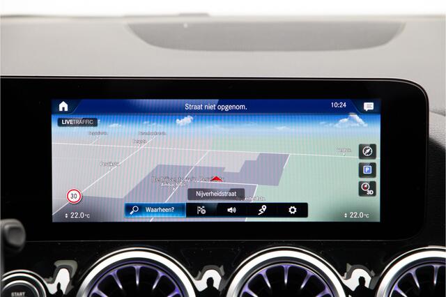 Mercedes-Benz GLA-KLASSE 180 AMG Nightpack, Widescreen, Distronic, Sfeerverlichting 2023