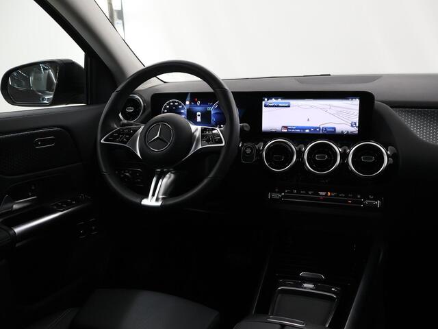 Mercedes-Benz GLA-KLASSE 250 e Luxury Line | Trekhaak | Night pakket | Multibeam | Winter pakket | Parkeercamera |