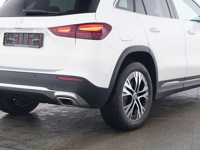 Mercedes-Benz GLA-KLASSE 250 e Plug-In Hybride Trekhaak | Sfeerverlichting | Achteruitrijcamera | Keyless-Go | Ledkoplampen | Stuur en Stoelverwarming. Inclusief 24 maanden MB Certified garantie voor Europa.