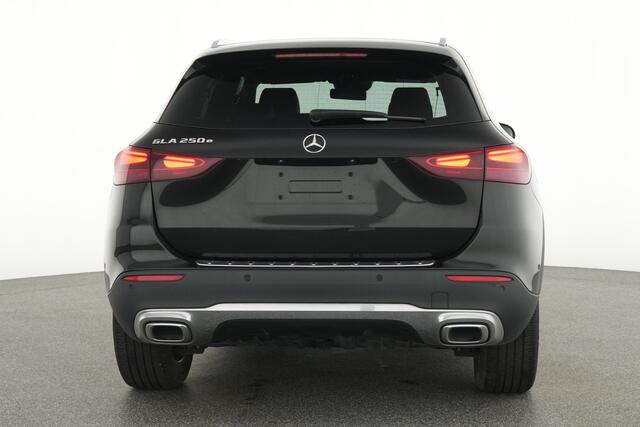 Mercedes-Benz GLA-KLASSE 250 e Plug-In Hybride Ledkoplampen | 11 kW Laden | Easy-Pack Achterklep | Apple CarPlay | Stoelverwarming | Inclusief 24 maanden MB Certified garantie voor Europa.
