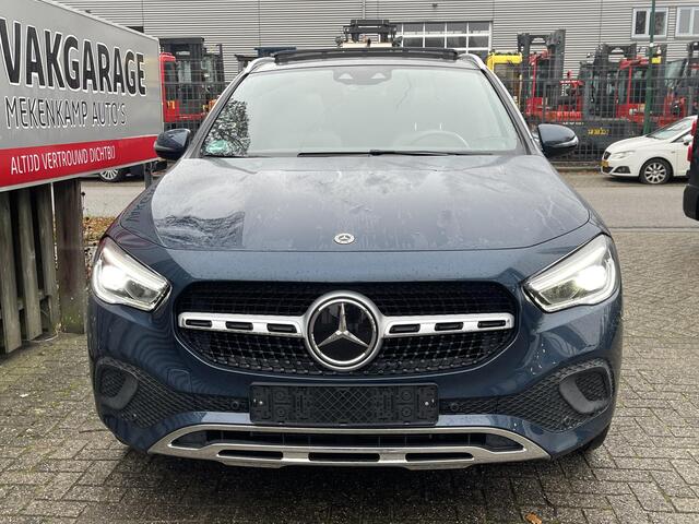 Mercedes-Benz GLA-KLASSE 250 e Progressive 19"/Panoramadak/Adaptieve cruise/Sfeerverlichting/Stoelverwarming/Camera/Elektrische klep