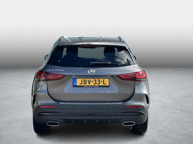 Mercedes-Benz GLA-KLASSE 250 e AMG | Night Pakket | Sfeerverlichting