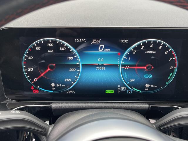 Mercedes-Benz GLA-KLASSE 250 e Business Solution AMG Limited 19"/Panoramadak/Adaptieve cruise/Sfeerverlichting/Stoelverwarming/Camera/Elektrische klep